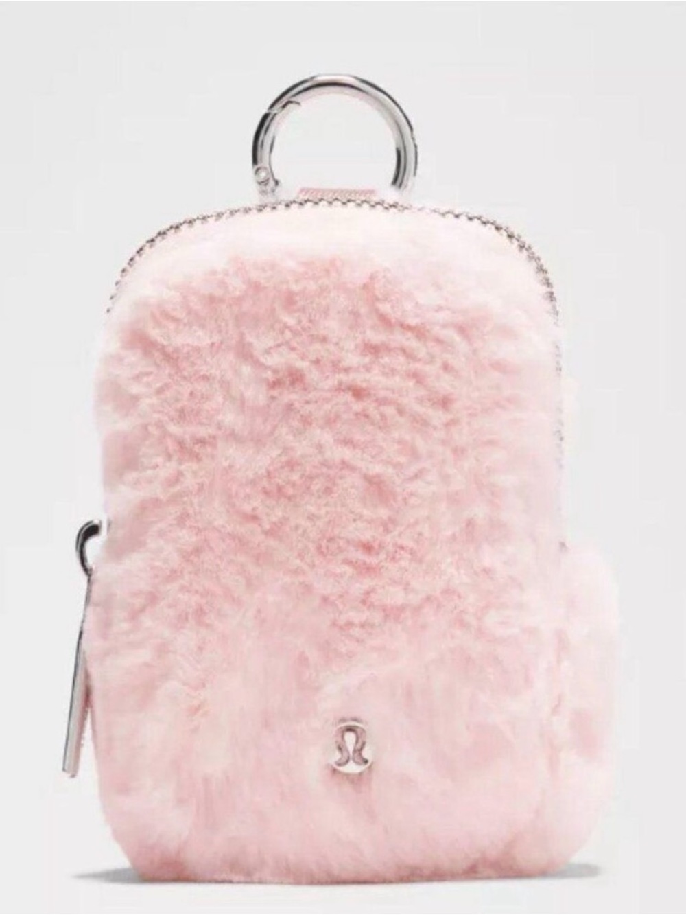 RARE 💎💕 NWOT Clippable Nano Pouch - Plush/Fleece *Strawberry milkshake